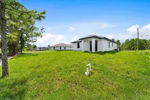 1025 Marshall Ave S, Lehigh Acres, FL 33974 - Photo 25