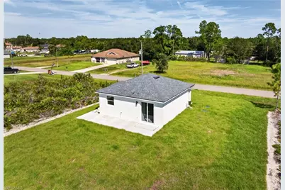 3011 40th St W, Lehigh Acres, FL 33971 - Photo 11