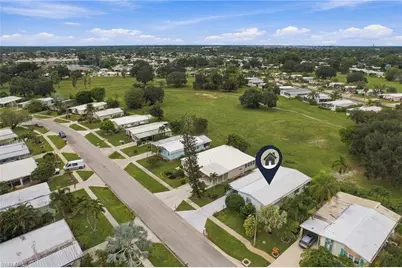 105 Calais Ct, Naples, FL 34112 - Photo 25