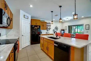 2801 SW 29th Pl, Cape Coral, FL 33914 - Photo 13