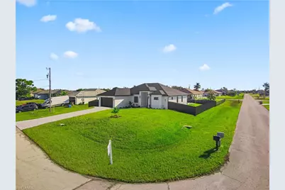 1701 NW 11th Pl, Cape Coral, FL 33993 - Photo 3