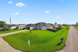 1701 NW 11th Pl, Cape Coral, FL 33993 - Photo 3