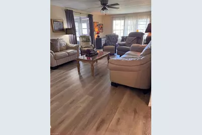 264 Shoreland Dr, Fort Myers, FL 33905 - Photo 7