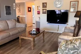 264 Shoreland Dr, Fort Myers, FL 33905 - Photo 9