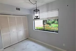 47 Bennington Dr, Naples, FL 34104 - Photo 7