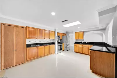 3702 SE 12th Pl, Cape Coral, FL 33904 - Photo 9