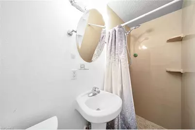 3702 SE 12th Pl, Cape Coral, FL 33904 - Photo 23