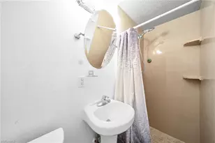 3702 SE 12th Pl, Cape Coral, FL 33904 - Photo 23