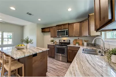 6123 Hendley Ct, Fort Myers, FL 33905 - Photo 7