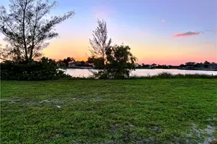 3002 NW 43rd Pl, Cape Coral, FL 33993 - Photo 1