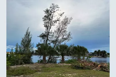3002 NW 43rd Pl, Cape Coral, FL 33993 - Photo 5