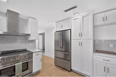 1339 Par View Dr, Sanibel, FL 33957 - Photo 11