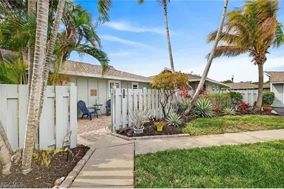 4257 Island Cir #3, Fort Myers, FL 33919 - Photo 1