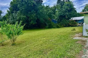 24 Seminole Ct, Fort Myers, FL 33916 - Photo 3