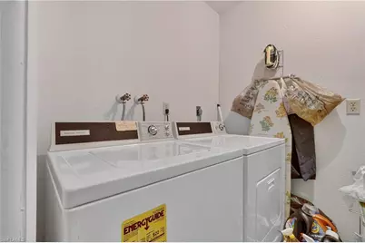 2265 Crystal Dr, Fort Myers, FL 33907 - Photo 23