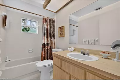 2265 Crystal Dr, Fort Myers, FL 33907 - Photo 21