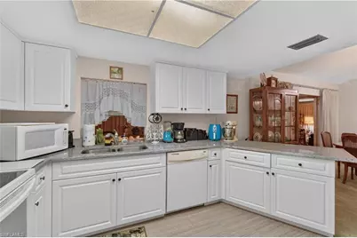 2265 Crystal Dr, Fort Myers, FL 33907 - Photo 9