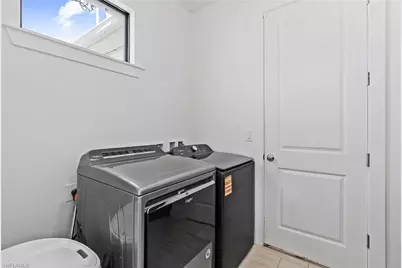 616 NW 2nd St, Cape Coral, FL 33993 - Photo 35