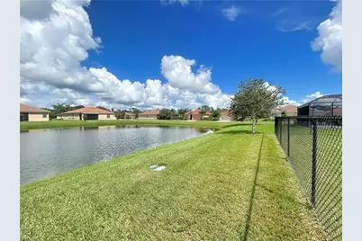 2571 Laurentina Ln, Cape Coral, FL 33909 - Photo 13