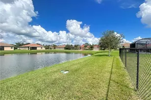 2571 Laurentina Ln, Cape Coral, FL 33909 - Photo 13