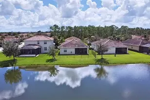 2571 Laurentina Ln, Cape Coral, FL 33909 - Photo 17