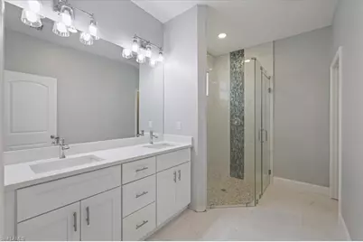 2700 25th St SW, Lehigh Acres, FL 33976 - Photo 13