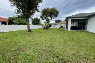 1329 NE 17th St, Cape Coral, FL 33909 - Photo 11