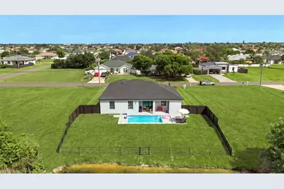 1310 NE 6th Ave, Cape Coral, FL 33909 - Photo 29