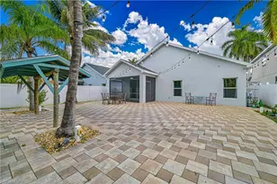 9006 Gladiolus Preserve Cir, Fort Myers, FL 33908 - Photo 7
