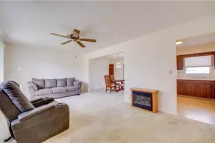 401 Parkside St, Lehigh Acres, FL 33936 - Photo 3
