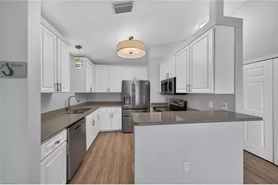 925 SW 47th Ter #201, Cape Coral, FL 33914 - Photo 11