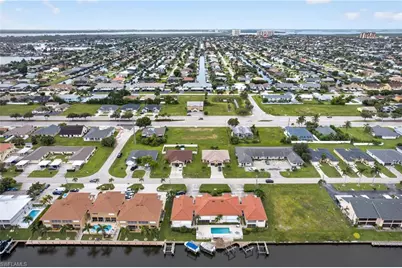 925 SW 47th Ter #201, Cape Coral, FL 33914 - Photo 39
