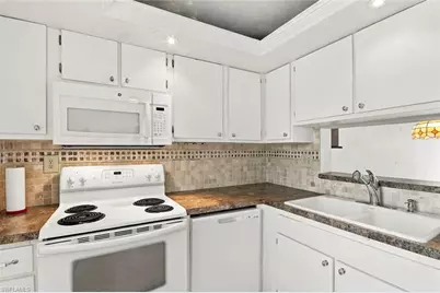 1580 Pine Valley Dr #405, Fort Myers, FL 33907 - Photo 9