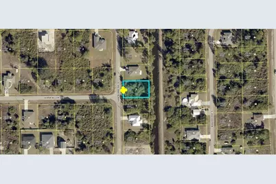 511 Hawthorne Ave S, Lehigh Acres, FL 33974 - Photo 1