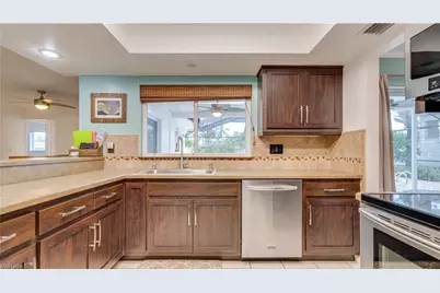 1709 SE 44th St, Cape Coral, FL 33904 - Photo 15