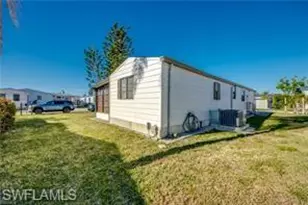 7126 Ladyfish Dr, Saint James City, FL 33956 - Photo 3