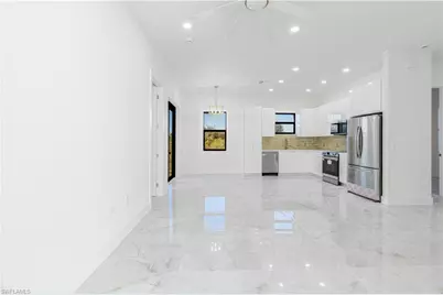 4700 Dora Ave S, Lehigh Acres, FL 33974 - Photo 7
