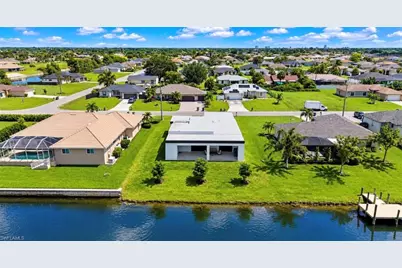 1112 NE 6th Ave, Cape Coral, FL 33909 - Photo 5