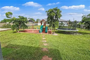 1423 NW 19th St, Cape Coral, FL 33993 - Photo 15