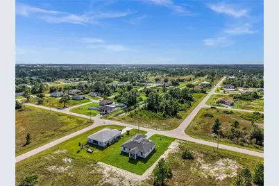 925 Manresa Ave S, Lehigh Acres, FL 33974 - Photo 39