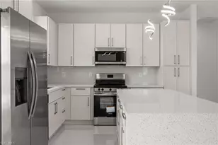 925 Manresa Ave S, Lehigh Acres, FL 33974 - Photo 11