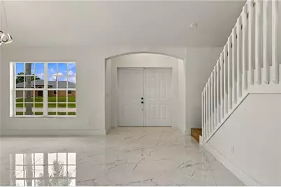928 SE 5th Ct, Cape Coral, FL 33990 - Photo 3