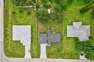 928 SE 5th Ct, Cape Coral, FL 33990 - Photo 21