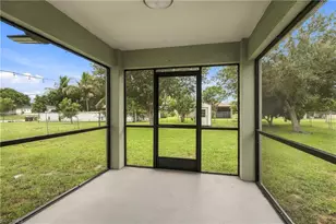 928 SE 5th Ct, Cape Coral, FL 33990 - Photo 17