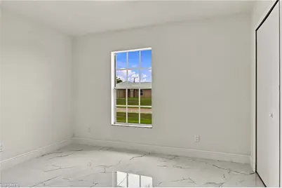928 SE 5th Ct, Cape Coral, FL 33990 - Photo 15