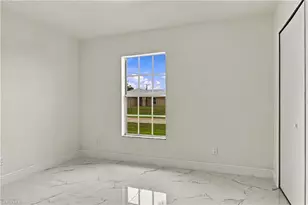 928 SE 5th Ct, Cape Coral, FL 33990 - Photo 15