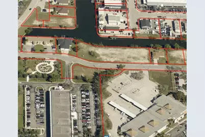 809 SE 10th St, Cape Coral, FL 33990 - Photo 1