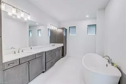 1806 SW 39th Ter, Cape Coral, FL 33914 - Photo 37