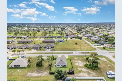 1413 SW Trafalgar Pkwy, Cape Coral, FL 33991 - Photo 35