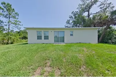 1010 Kaye St E, Lehigh Acres, FL 33974 - Photo 19